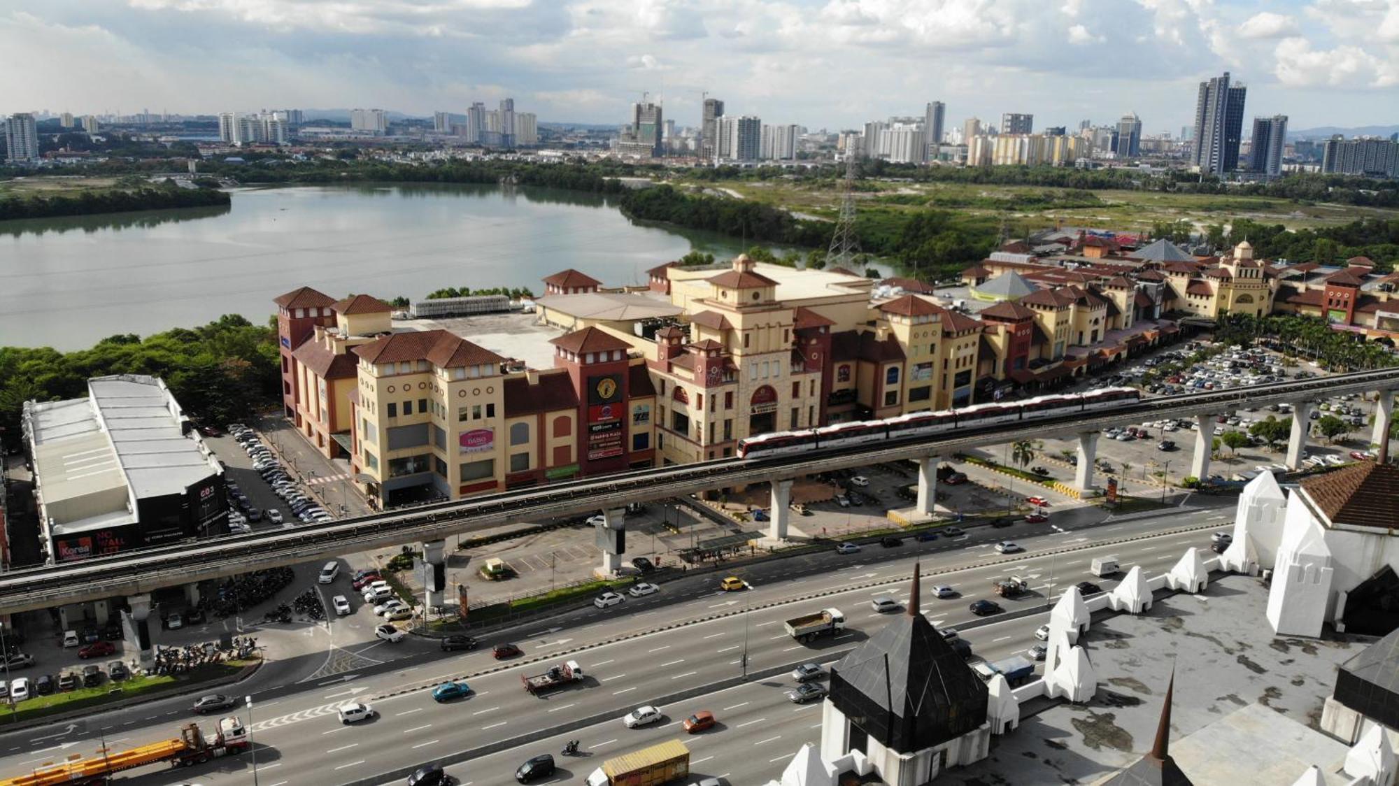 No.7 The Zebra @ Puchong Skypod Residence Екстериор снимка